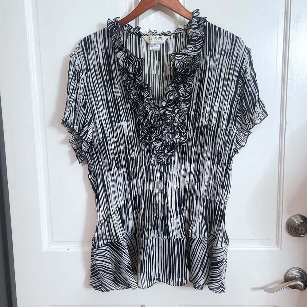 Allison Taylor Women’s Black White Abstract Print Notch Neck Ruffles Blouse - Picture 2 of 8